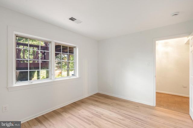 1250 PINE HILL RD, Mclean, VA 22101