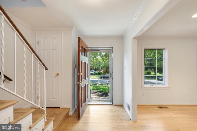 1250 PINE HILL RD, Mclean, VA 22101