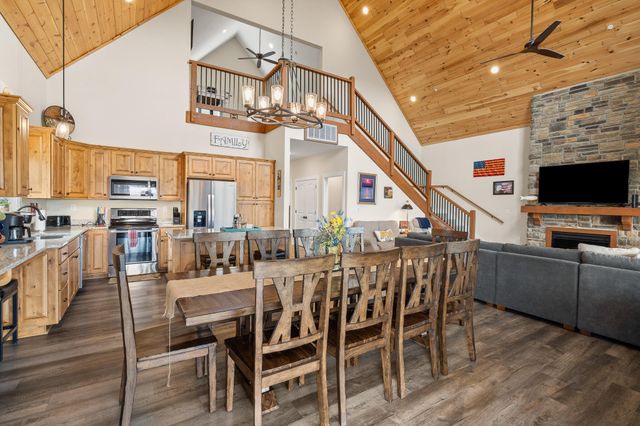 227 Songbird Circle 10, Indian Point, MO 65616