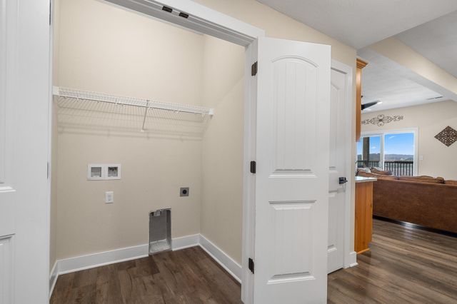 227 Songbird Circle 10, Indian Point, MO 65616