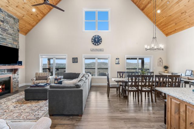 227 Songbird Circle 10, Indian Point, MO 65616