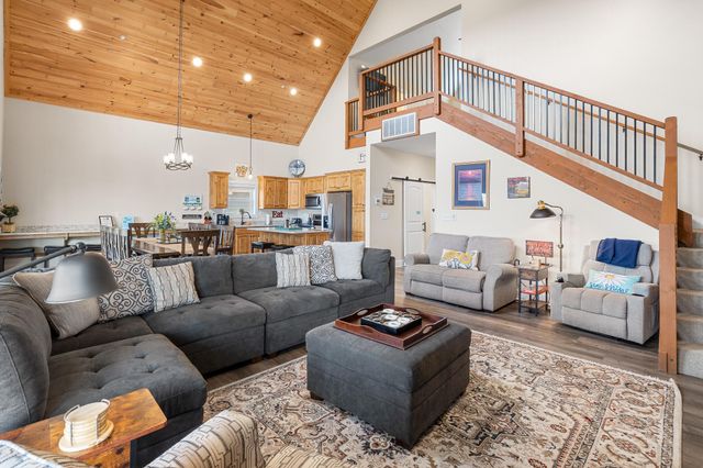 227 Songbird Circle 10, Indian Point, MO 65616