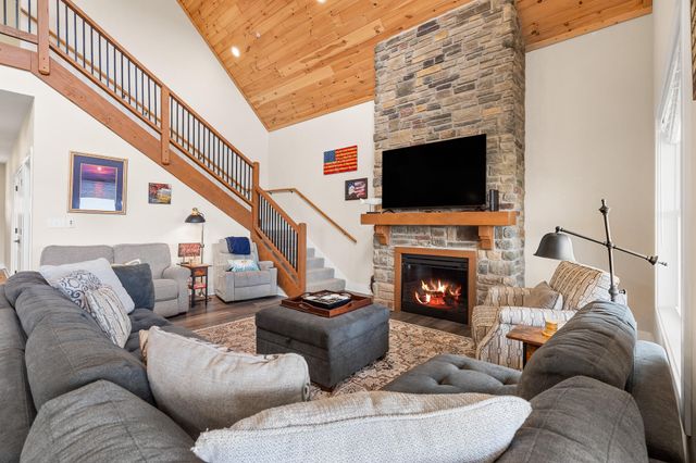 227 Songbird Circle 10, Indian Point, MO 65616