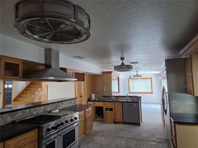 1416 49TH AVENUE NE, St Petersburg, FL 33703