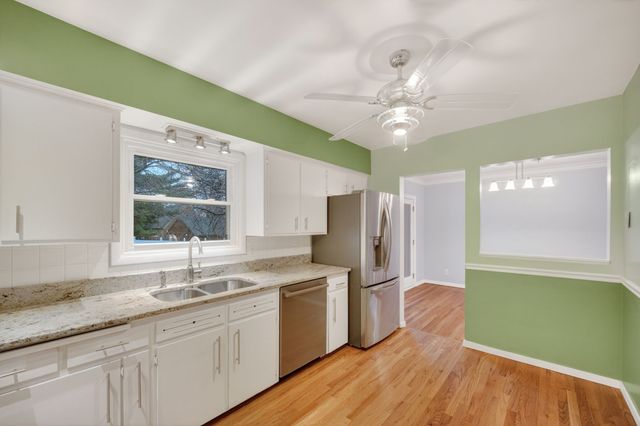 6428 Elmcrest Drive, Windsor Heights, IA 50324