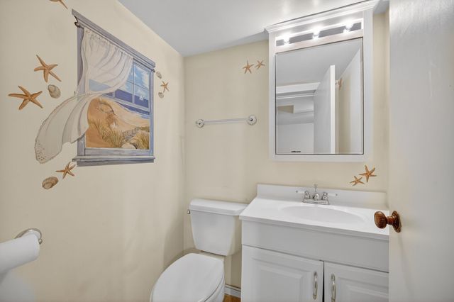 6428 Elmcrest Drive, Windsor Heights, IA 50324