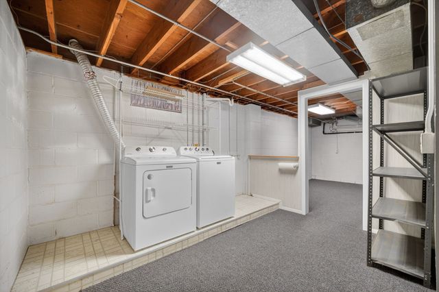 6428 Elmcrest Drive, Windsor Heights, IA 50324