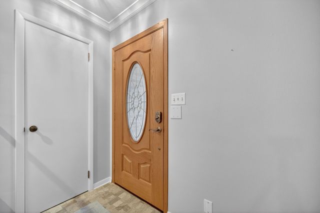 6428 Elmcrest Drive, Windsor Heights, IA 50324