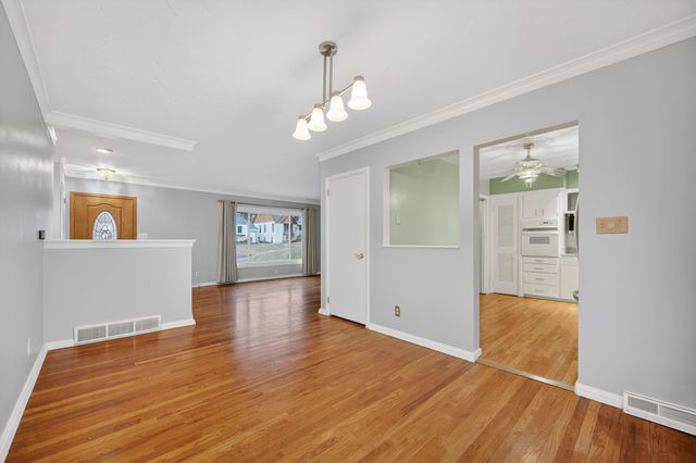 6428 Elmcrest Drive, Windsor Heights, IA 50324