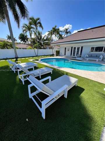 5510 Bayview Dr, Fort Lauderdale, FL 33308