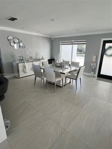 5510 Bayview Dr, Fort Lauderdale, FL 33308