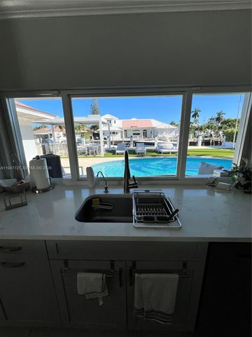 5510 Bayview Dr, Fort Lauderdale, FL 33308