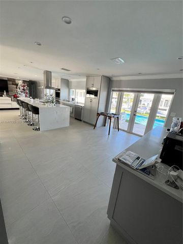 5510 Bayview Dr, Fort Lauderdale, FL 33308