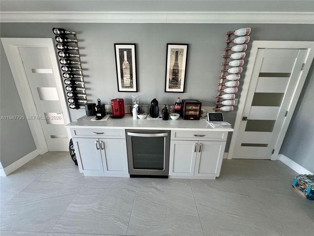 5510 Bayview Dr, Fort Lauderdale, FL 33308