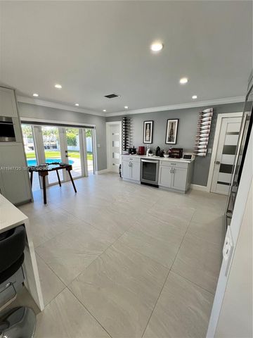 5510 Bayview Dr, Fort Lauderdale, FL 33308