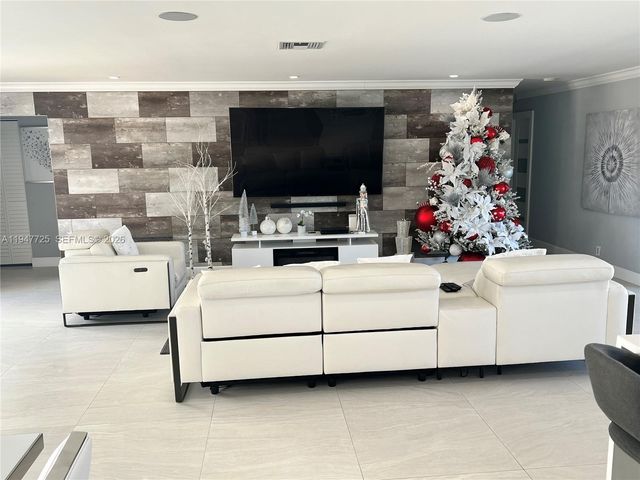 5510 Bayview Dr, Fort Lauderdale, FL 33308