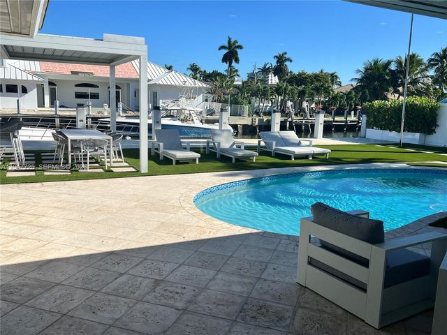 5510 Bayview Dr, Fort Lauderdale, FL 33308