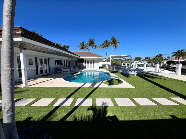 5510 Bayview Dr, Fort Lauderdale, FL 33308