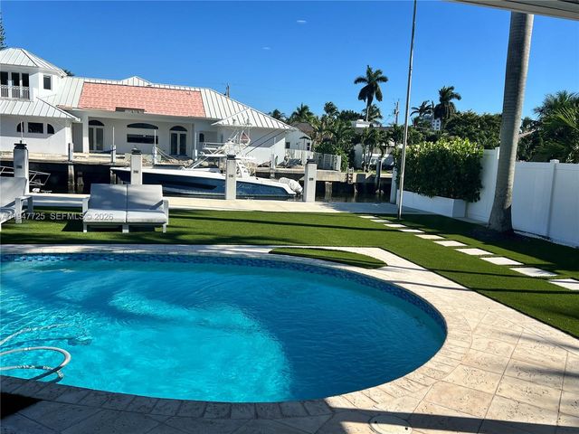 5510 Bayview Dr, Fort Lauderdale, FL 33308