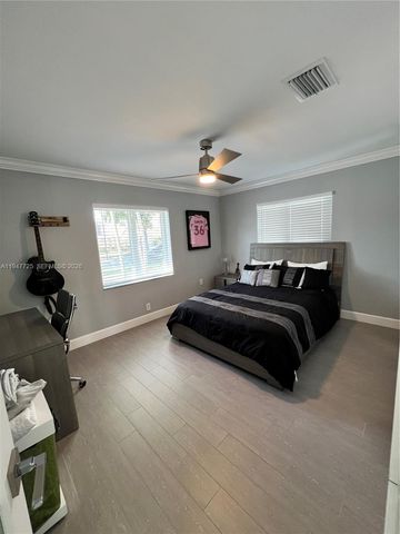 5510 Bayview Dr, Fort Lauderdale, FL 33308