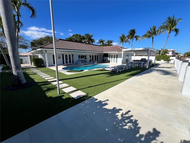 5510 Bayview Dr, Fort Lauderdale, FL 33308