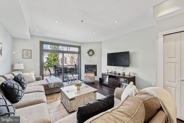 1637-37 FITZWATER ST, Philadelphia, PA 19146