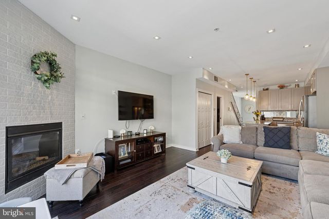1637-37 FITZWATER ST, Philadelphia, PA 19146