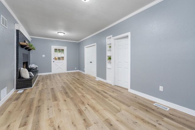 407 & 405 N Lincoln, Belle Plaine, KS 67013
