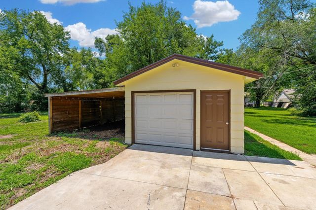 407 & 405 N Lincoln, Belle Plaine, KS 67013