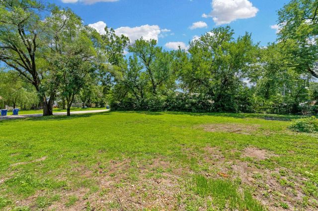 407 & 405 N Lincoln, Belle Plaine, KS 67013