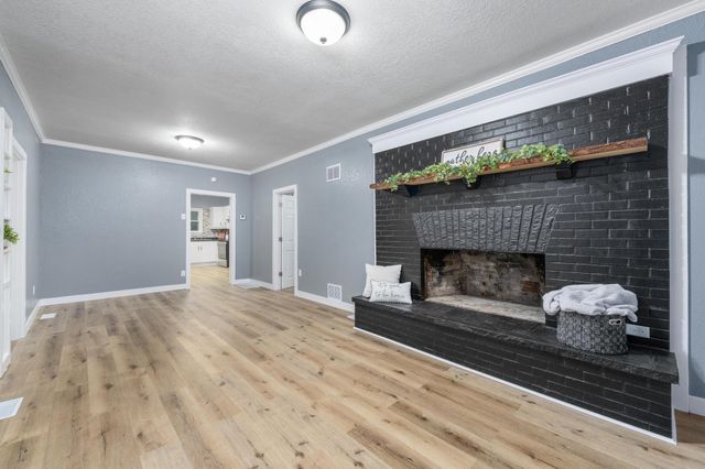 407 & 405 N Lincoln, Belle Plaine, KS 67013