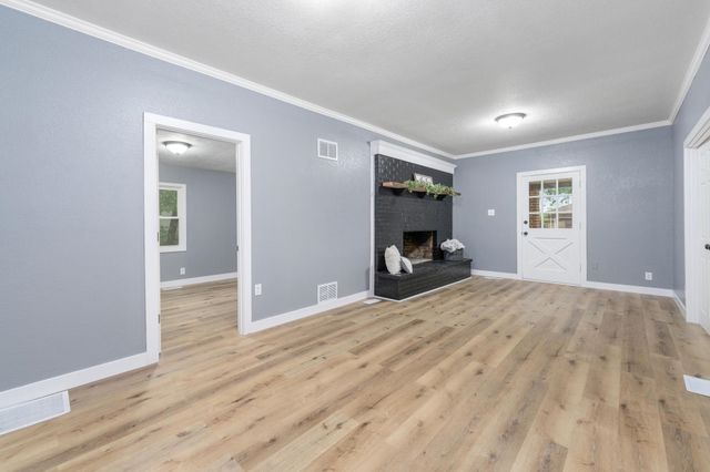 407 & 405 N Lincoln, Belle Plaine, KS 67013