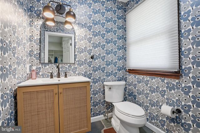 1040 HARVARD DR, Yardley, PA 19067