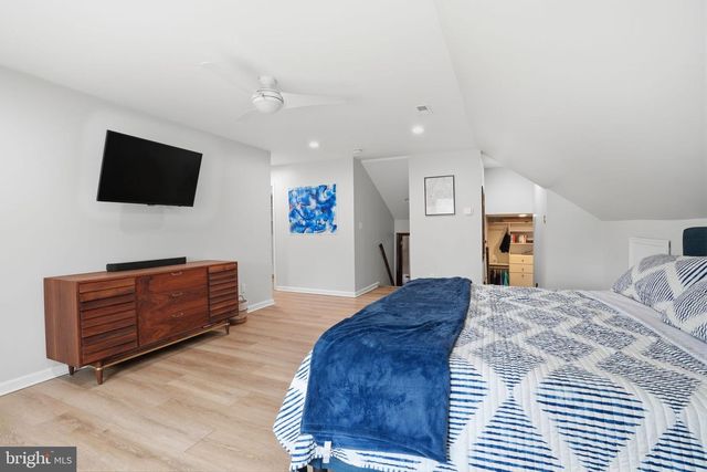 1040 HARVARD DR, Yardley, PA 19067