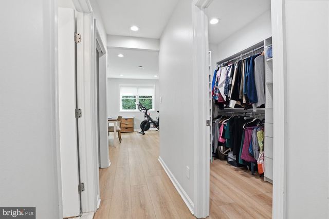 1040 HARVARD DR, Yardley, PA 19067