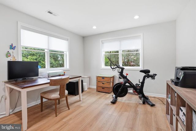 1040 HARVARD DR, Yardley, PA 19067