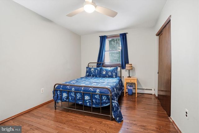 1040 HARVARD DR, Yardley, PA 19067