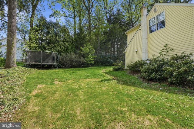 1040 HARVARD DR, Yardley, PA 19067