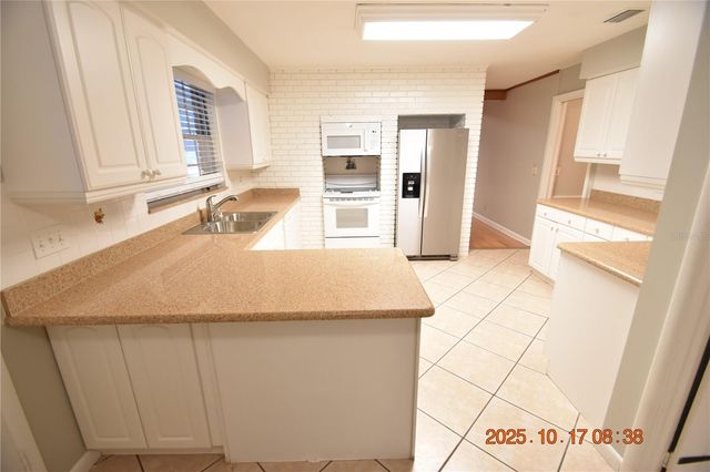 4006 W LEONA STREET, Tampa, FL 33629