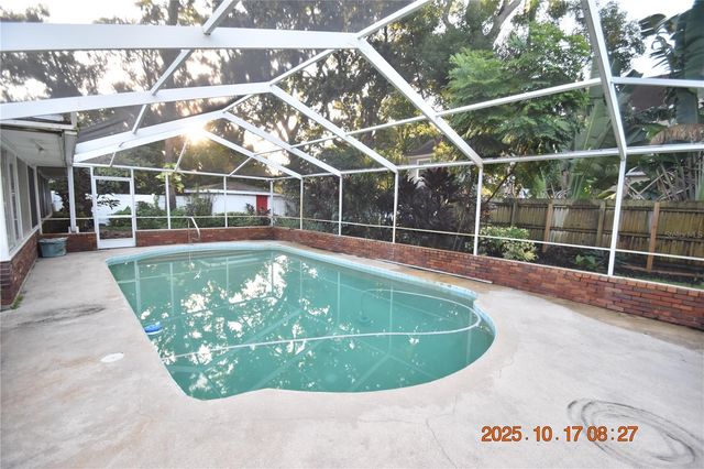 4006 W LEONA STREET, Tampa, FL 33629