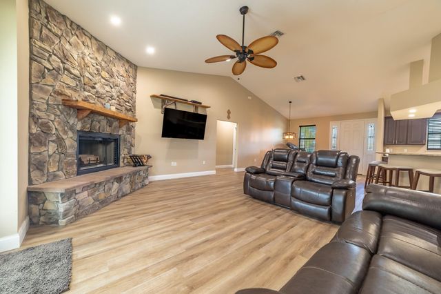 2322 SW 2nd Ct, Okeechobee, FL 34974