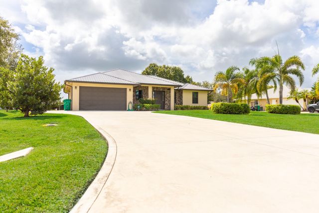 2322 SW 2nd Ct, Okeechobee, FL 34974
