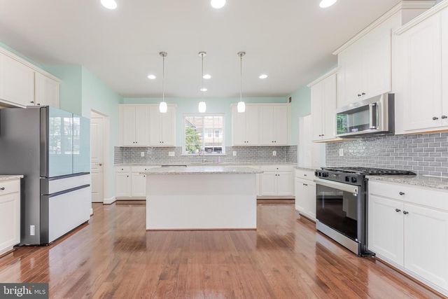 5829 AMANDA ROSE LN, Woodbridge, VA 22193