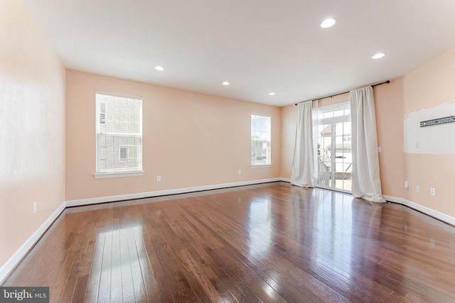 5829 AMANDA ROSE LN, Woodbridge, VA 22193