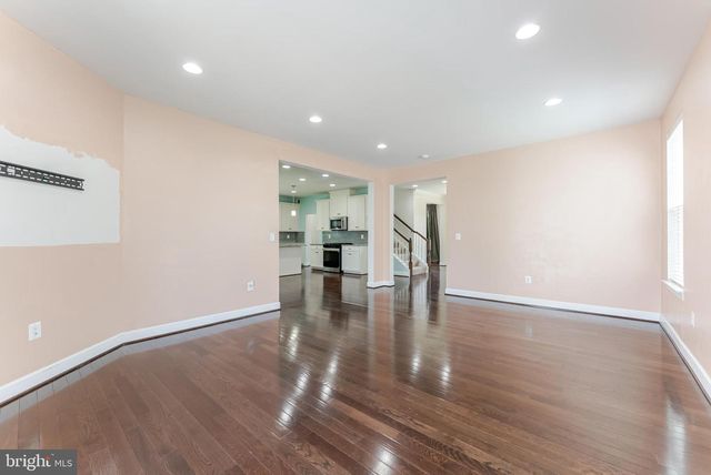 5829 AMANDA ROSE LN, Woodbridge, VA 22193