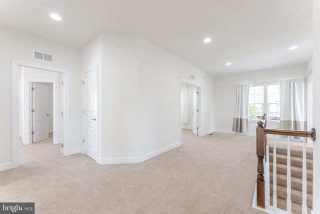 5829 AMANDA ROSE LN, Woodbridge, VA 22193