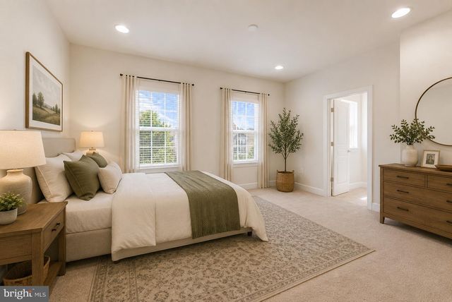 5829 AMANDA ROSE LN, Woodbridge, VA 22193