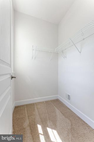5829 AMANDA ROSE LN, Woodbridge, VA 22193