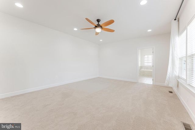 5829 AMANDA ROSE LN, Woodbridge, VA 22193