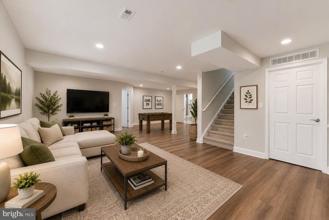 5829 AMANDA ROSE LN, Woodbridge, VA 22193